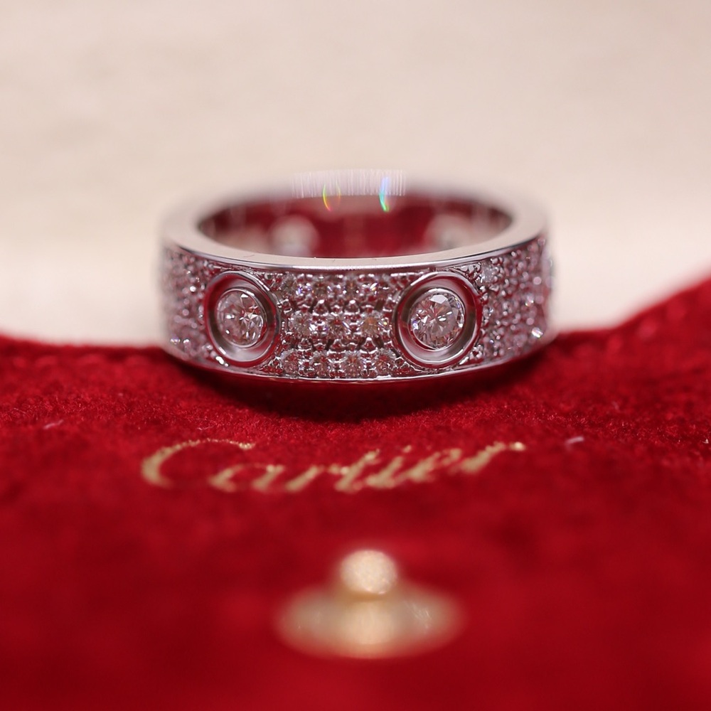 Cartier love ring diamonds white gold Paved